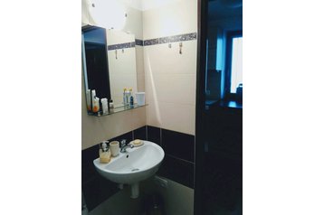 Slovacia Chata Červený Kameň, Exteriorul